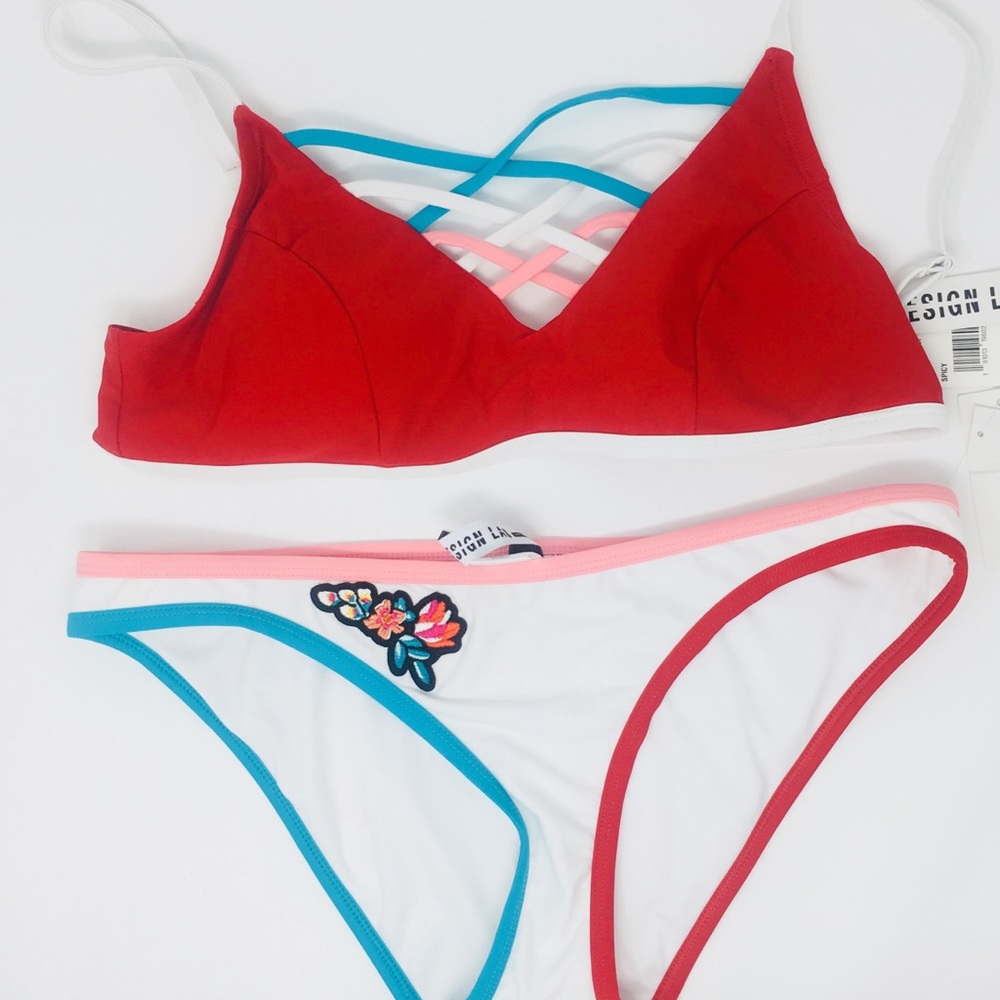 Design Lab Lord & Taylor Swimsuit bikini two piece